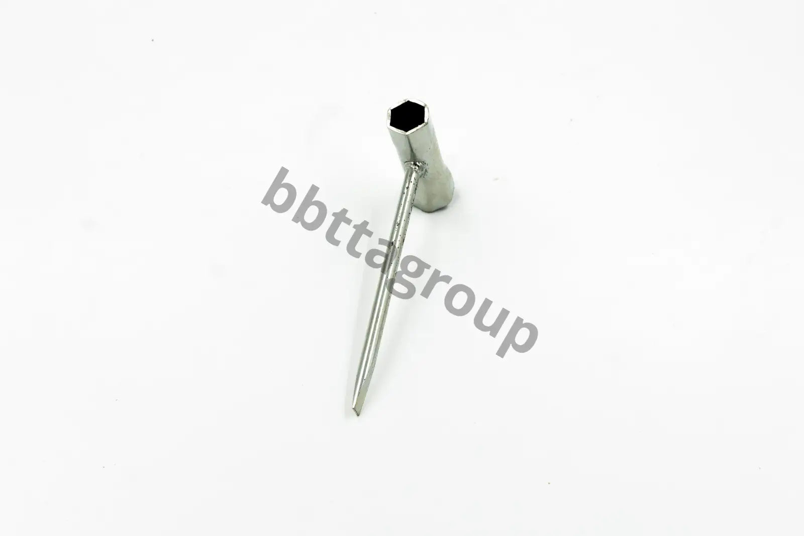 Spark plug wrench with screwdriver