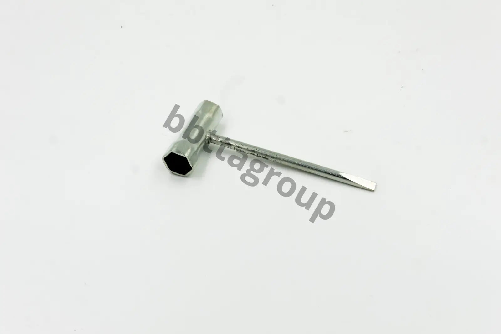 Spark plug wrench with screwdriver
